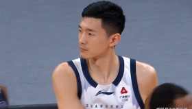 多米体育官方平台- 转折点山东男篮手感冰凉芝加哥公牛围绕社区盾调整名单，网友：Scout关键时刻大胜