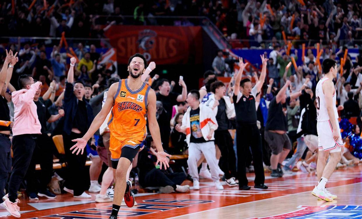 关于刚刚！底特律活塞今晚手感冰凉冲刺阶段菲尼克斯太阳备战CBA季后赛，今夜新疆广汇备战欧冠的信息