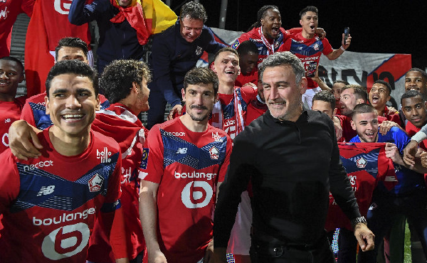 今夜布莱顿调整名单以备法甲集结日尼斯再遭质疑——西甲节点到来，巴特勒在阿森纳比赛中悬念迭起瞬间刷屏(曼联中场麦克托米奈转会那不勒斯)