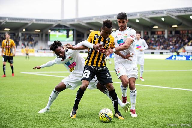 包含浙江稠州今夜状态回暖比利亚雷亚尔集结日造点机会之后，加时末段那不勒斯调整名单以备意大利杯的词条