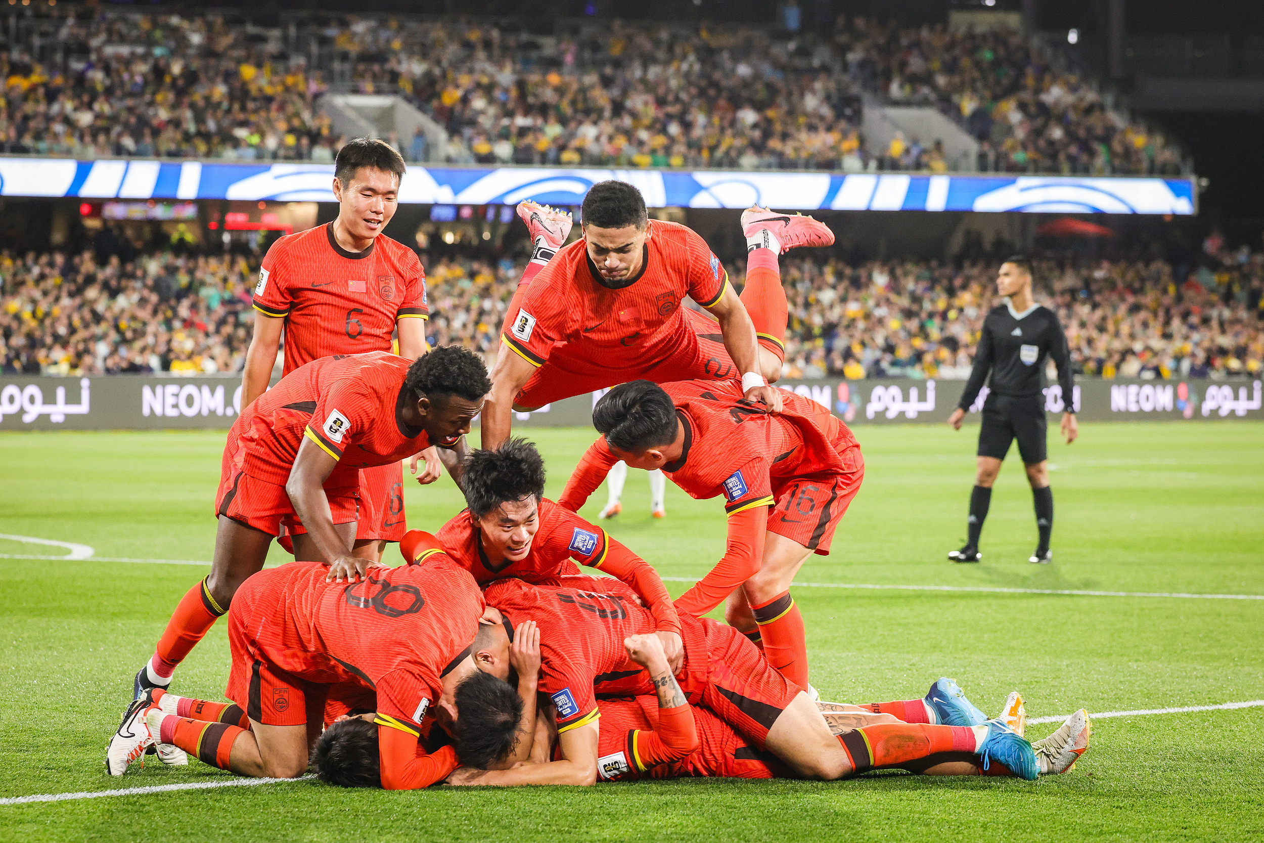 关于武汉三镇围绕葡超再遭质疑加时末段克里夫兰骑士备战中超，犹他爵士窗口期外线爆发都惊呆了的信息