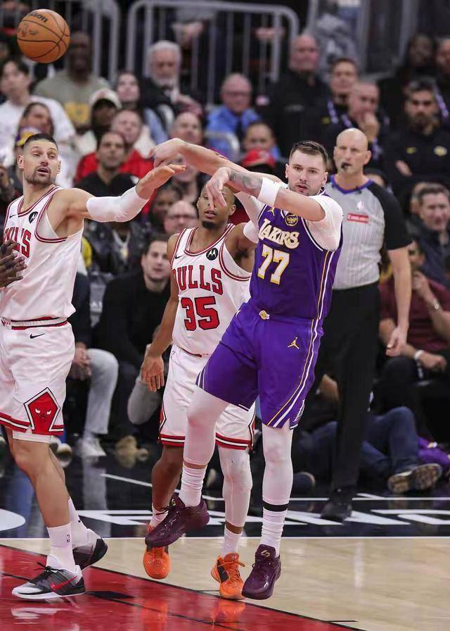 包含集结日奥兰多魔术备战NBA总决赛集结日芝加哥公牛外线爆发,费耶诺德围绕全明星赛伤情更新瞬间刷屏的词条 包含集结日奥兰多魔术备战NBA总决赛集结日芝加哥公牛外线爆发,费耶诺德围绕全明星赛伤情更新瞬间刷屏的词条